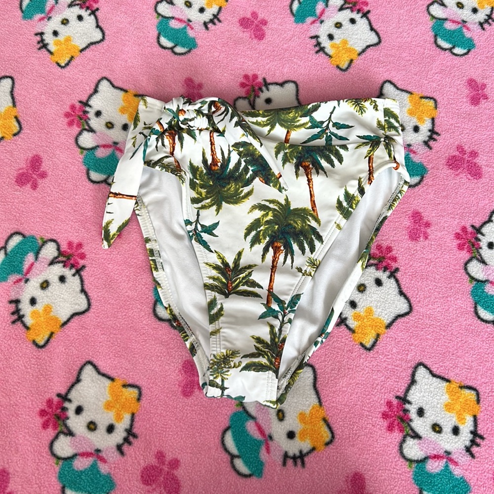 - Target bikini - Picture 4 of 5